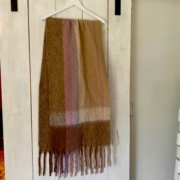 Oversized fringed scarf - Picture 1 of 1